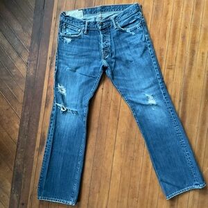 Abercrombie & Fitch Men's Distressed Medium Wash Blue Jeans